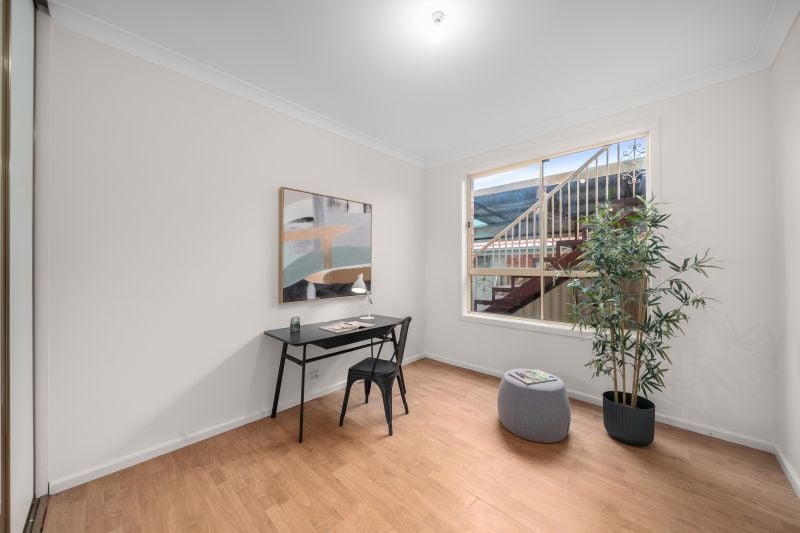 27 Woolnough Drive, Mill Park
