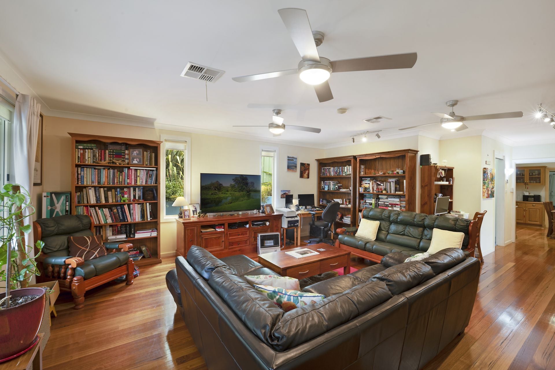 27 Wilsons Road Mount Hutton NSW, Mount Hutton - Thumbnail 6