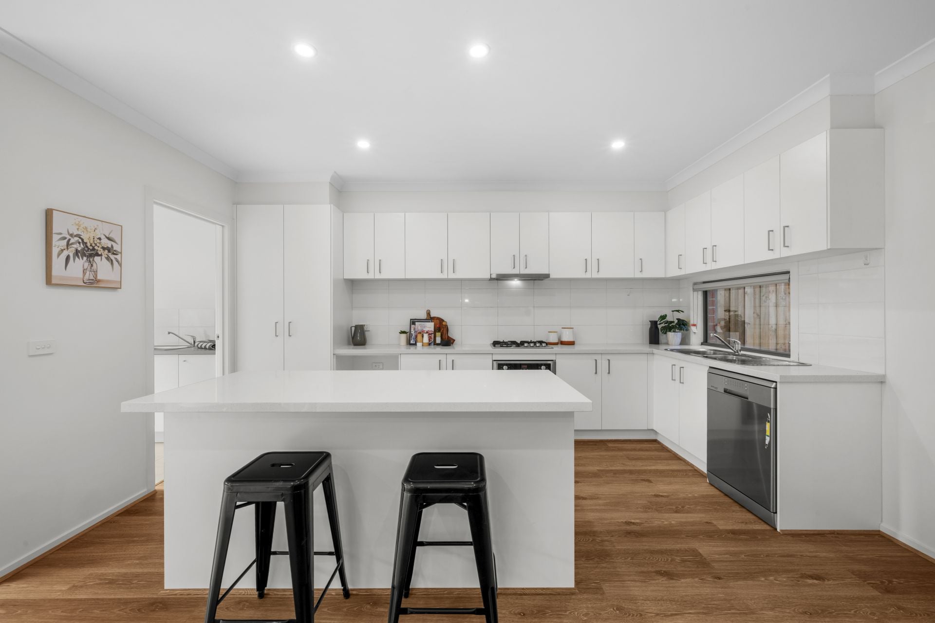 Five Star Family Living In Peaceful Epping