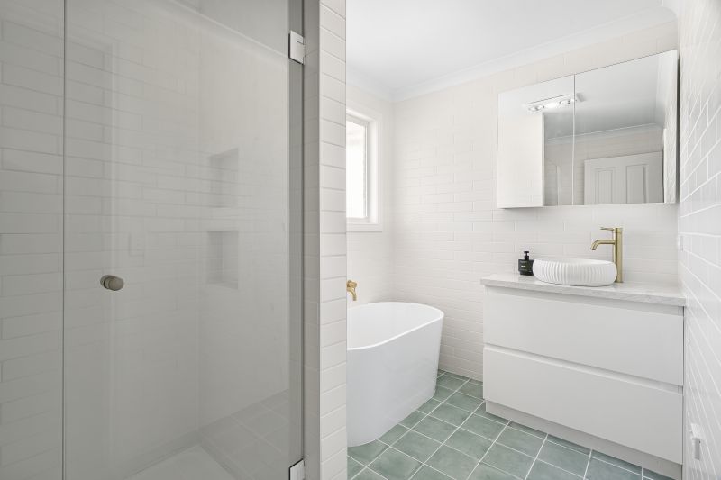 2/165-167 Dalton Road, Lalor