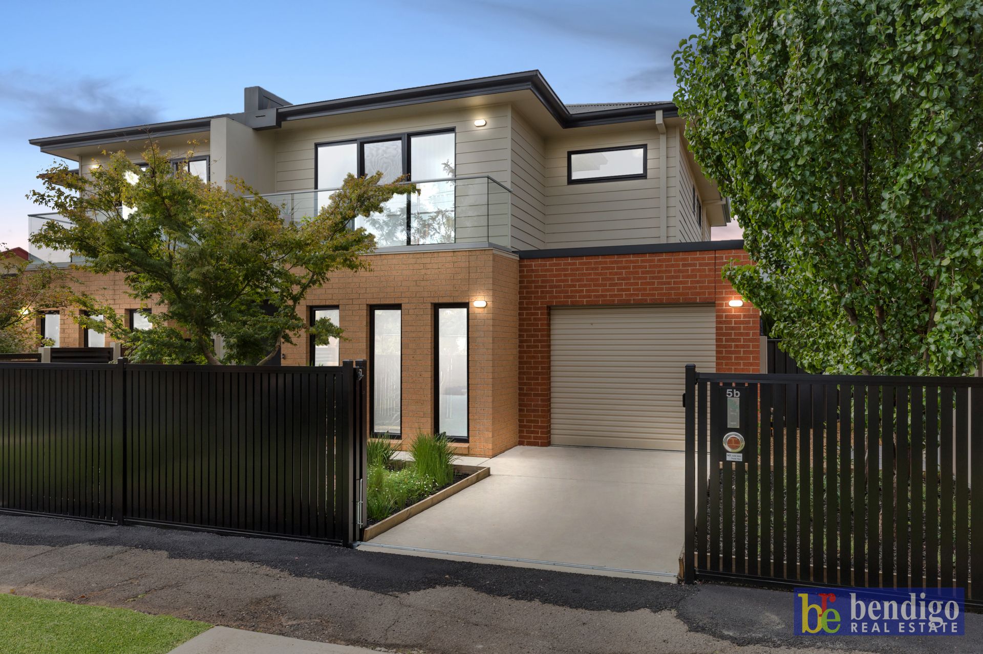 5B Ellis Street Flora Hill VIC, Hill - Image 1