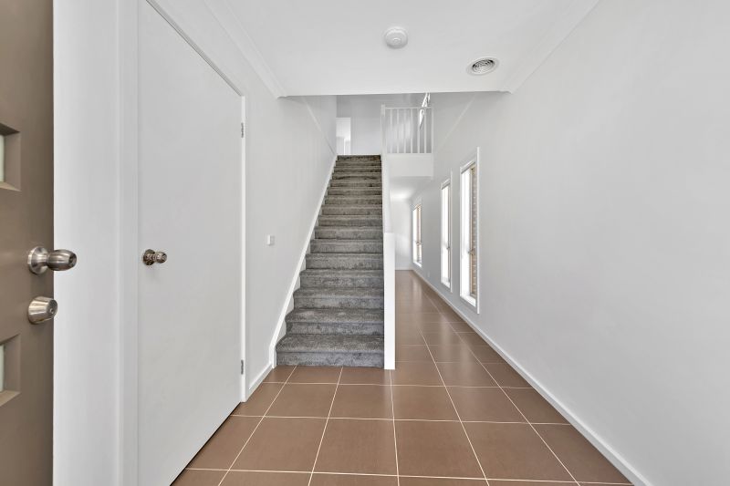 16 Villandry Street, Roxburgh Park