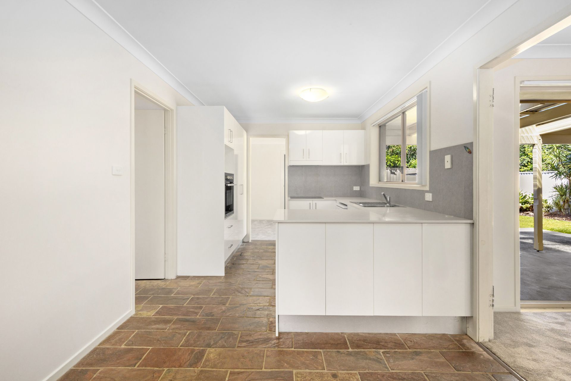 7 Magnolia Place, Port Macquarie, Port Macquarie - Thumbnail 4