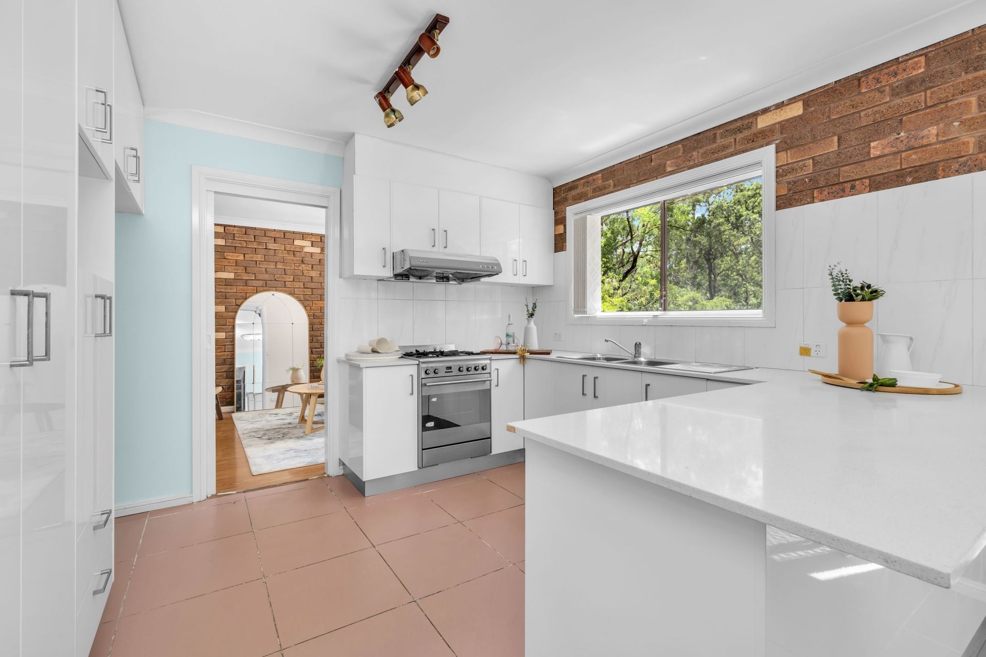 29 Ross Place, North Kellyville - Thumbnail 8