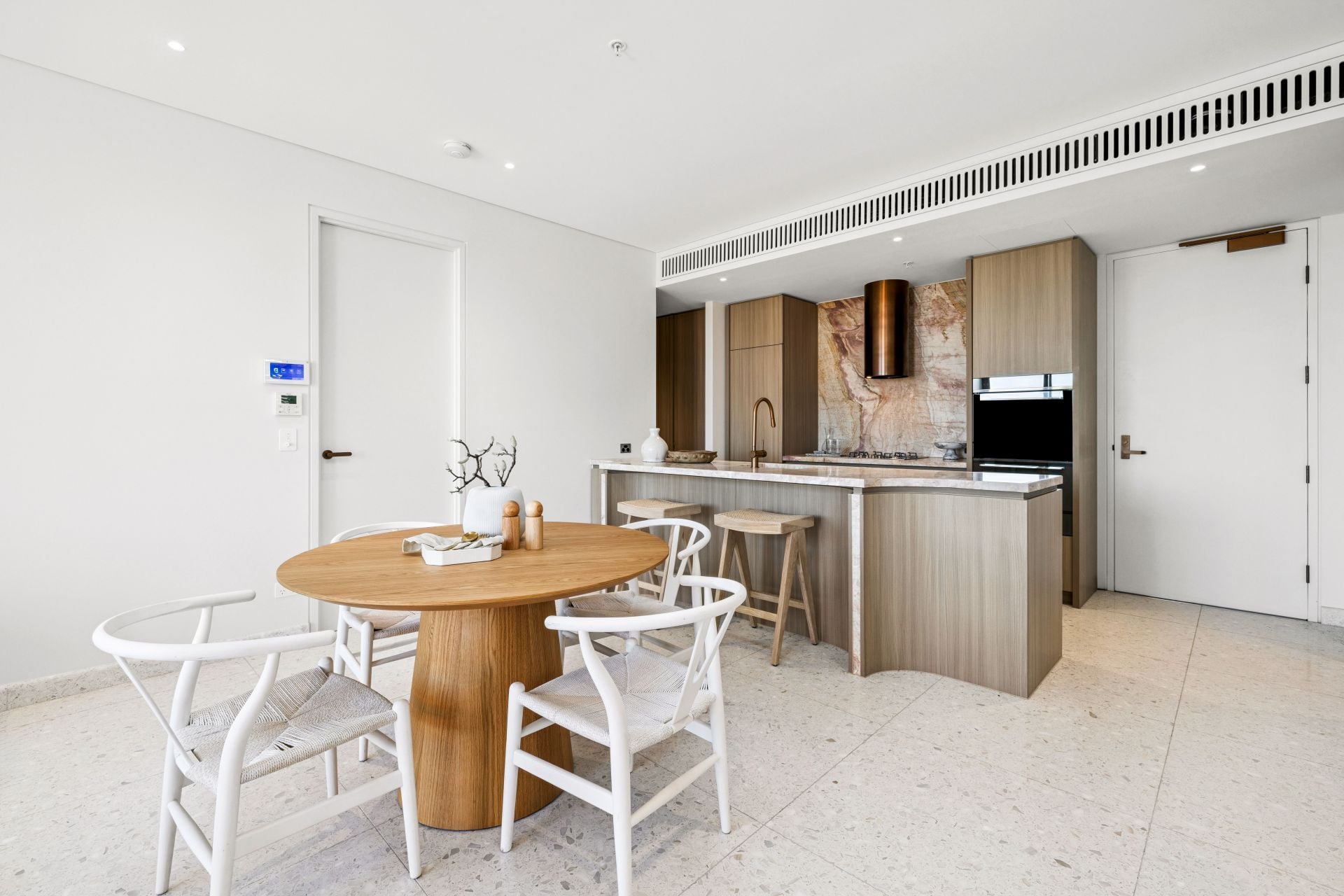 B311/81 Wellington Street, Bondi Beach, Bondi Beach - Thumbnail 3