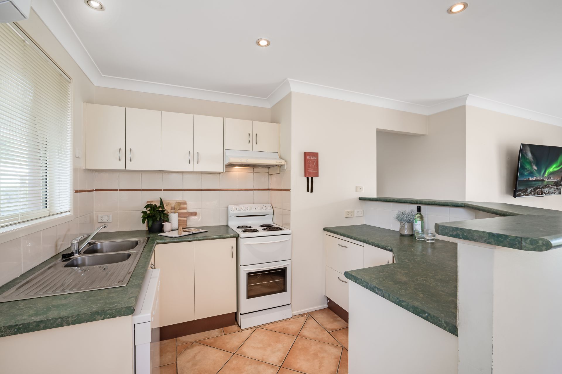 16 Bruce Street Glendale NSW, Glendale - Thumbnail 5