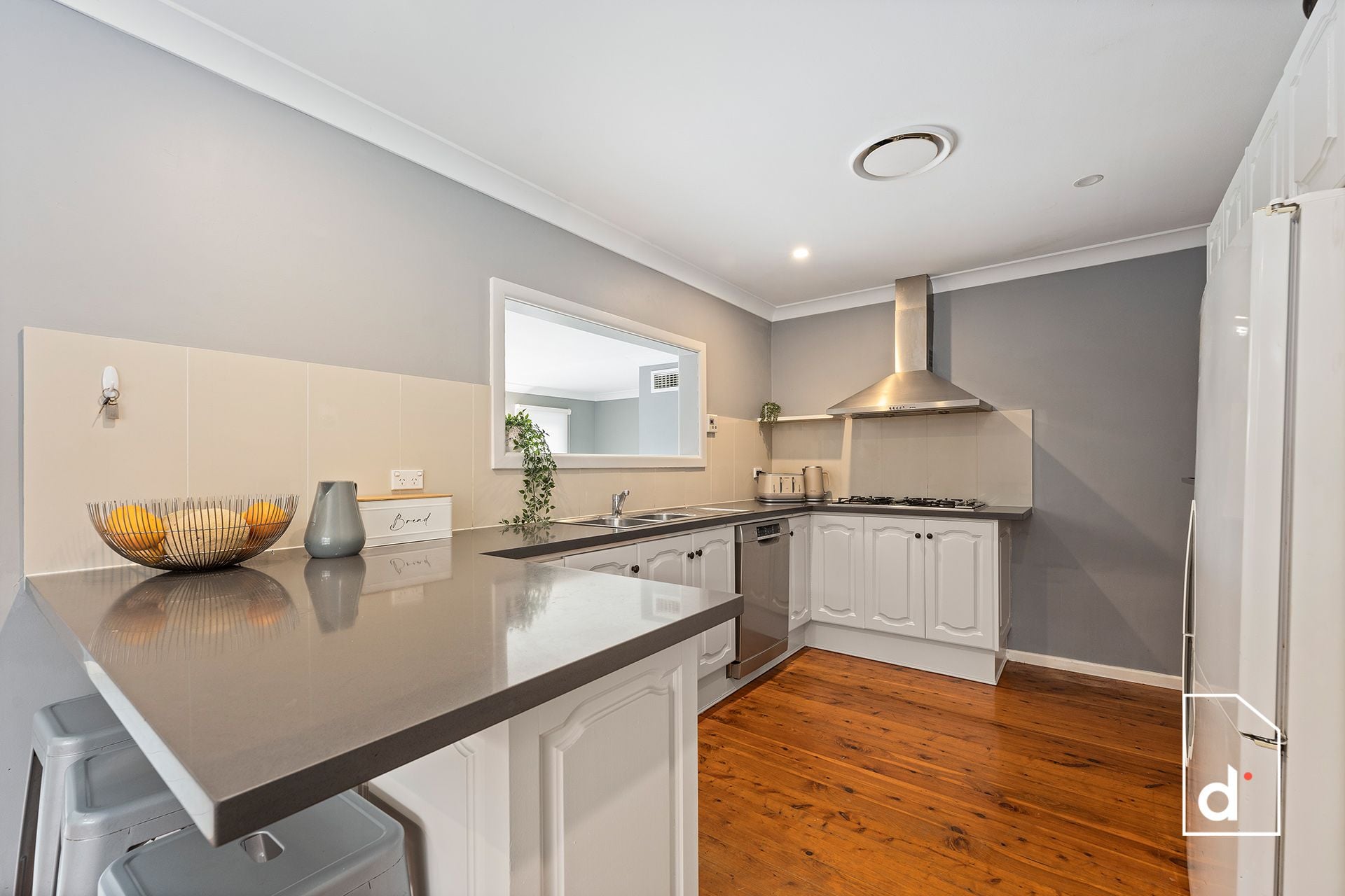 15 Doris Avenue, Woonona NSW