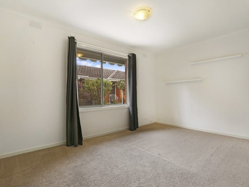 Well-Located Two-Bedroom Unit in the Heart of Thornbury