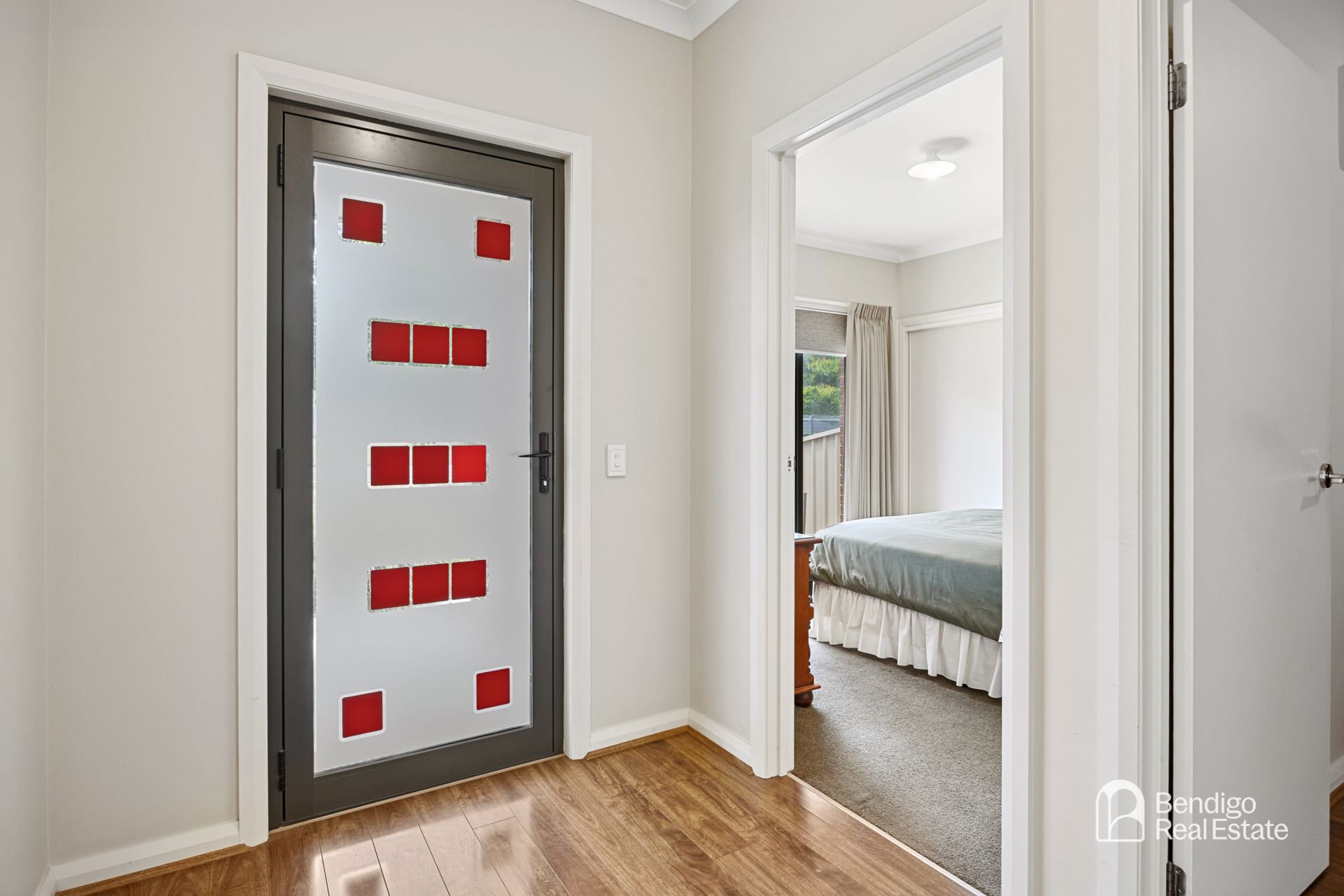 24 Lansell Street Kangaroo Flat VIC, Flat - Thumbnail 2