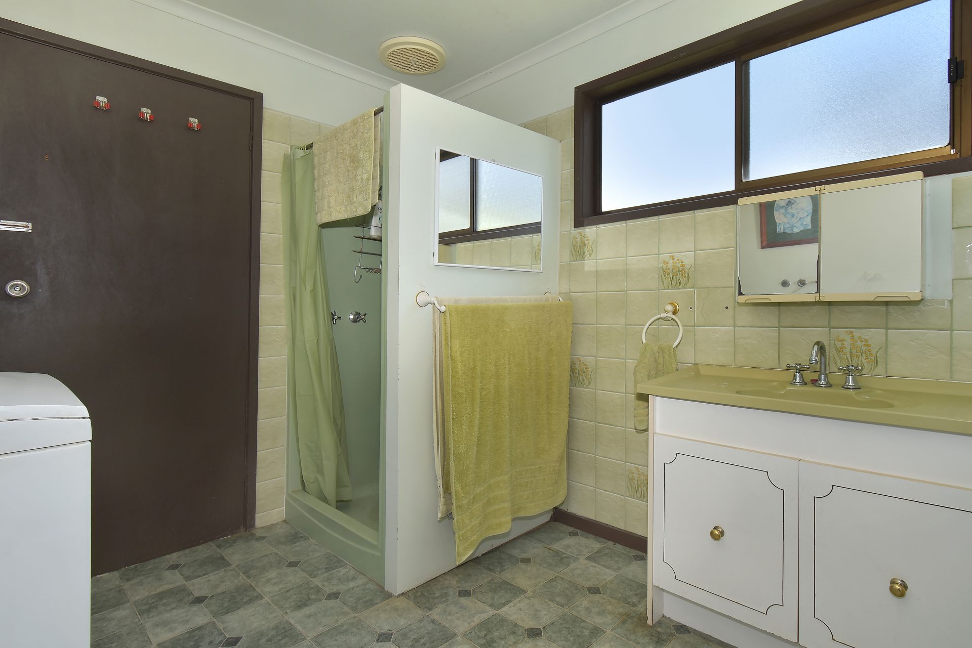 44 Menzies Drive, Daisy Hill, Daisy Hill - Thumbnail 7