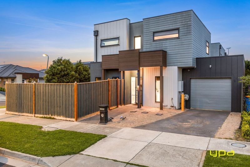 8 Jolly Street Cranbourne East VIC, Cranbourne East - Thumbnail 2