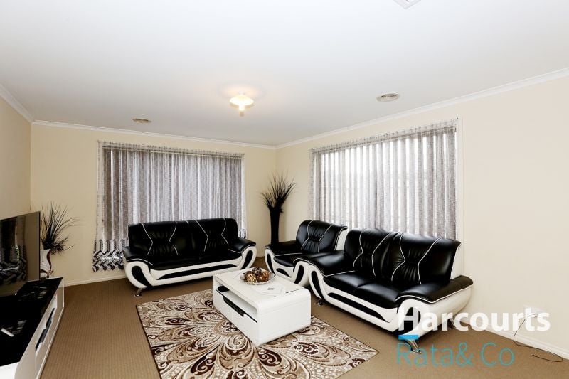 10 Friarbird Road, South Morang