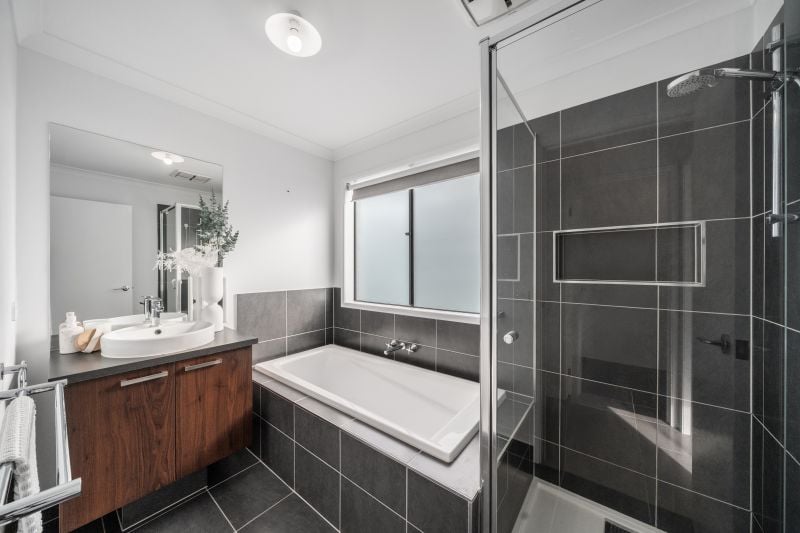 8 Peckham Avenue, Wollert