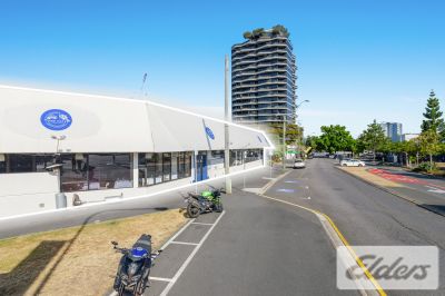 UNRIVALLED FULLY FITTED RESTAURANT OPPOSITE THE GABBA!