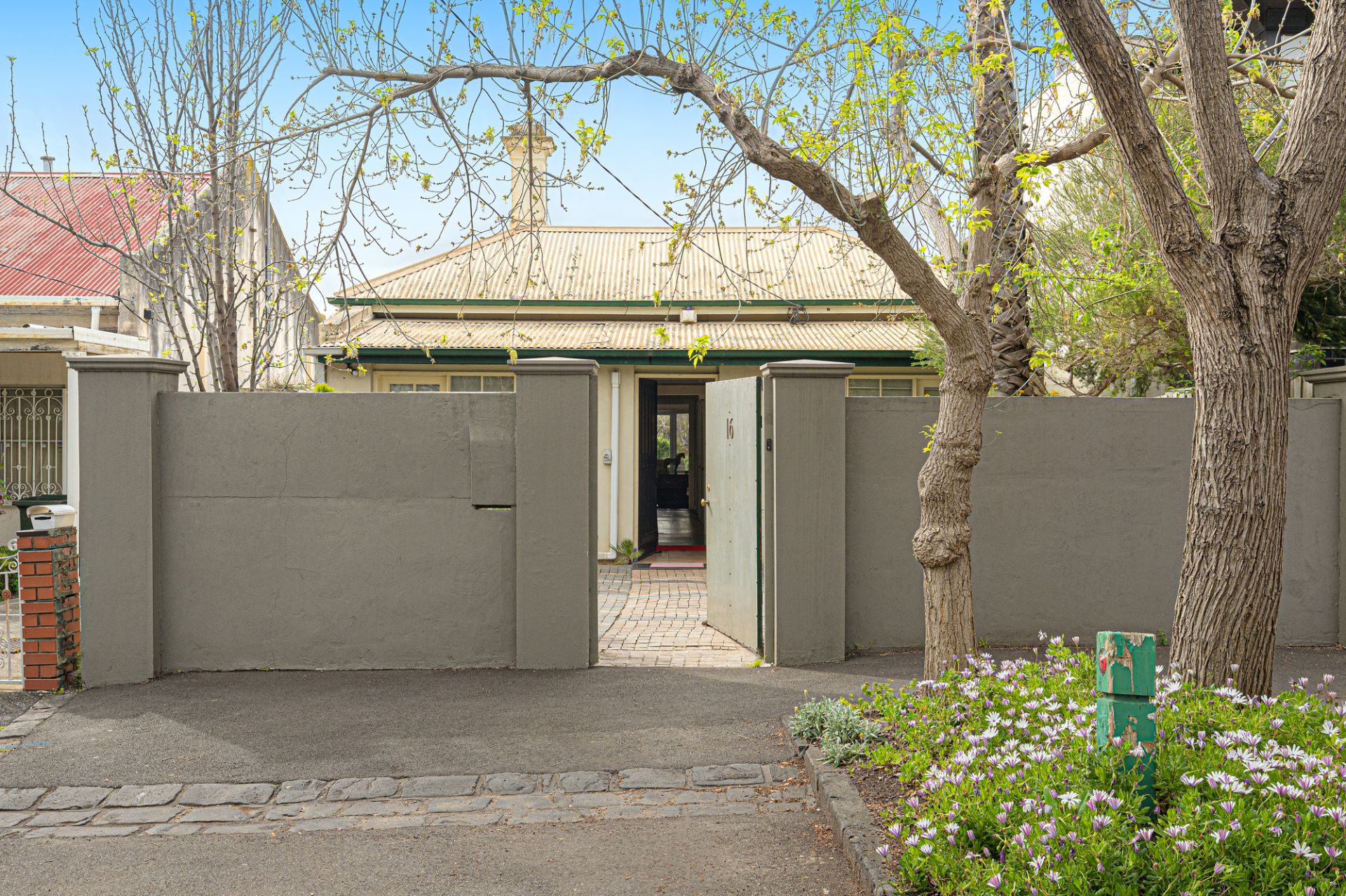16 Clara Street, South Yarra, South Yarra - Thumbnail 2