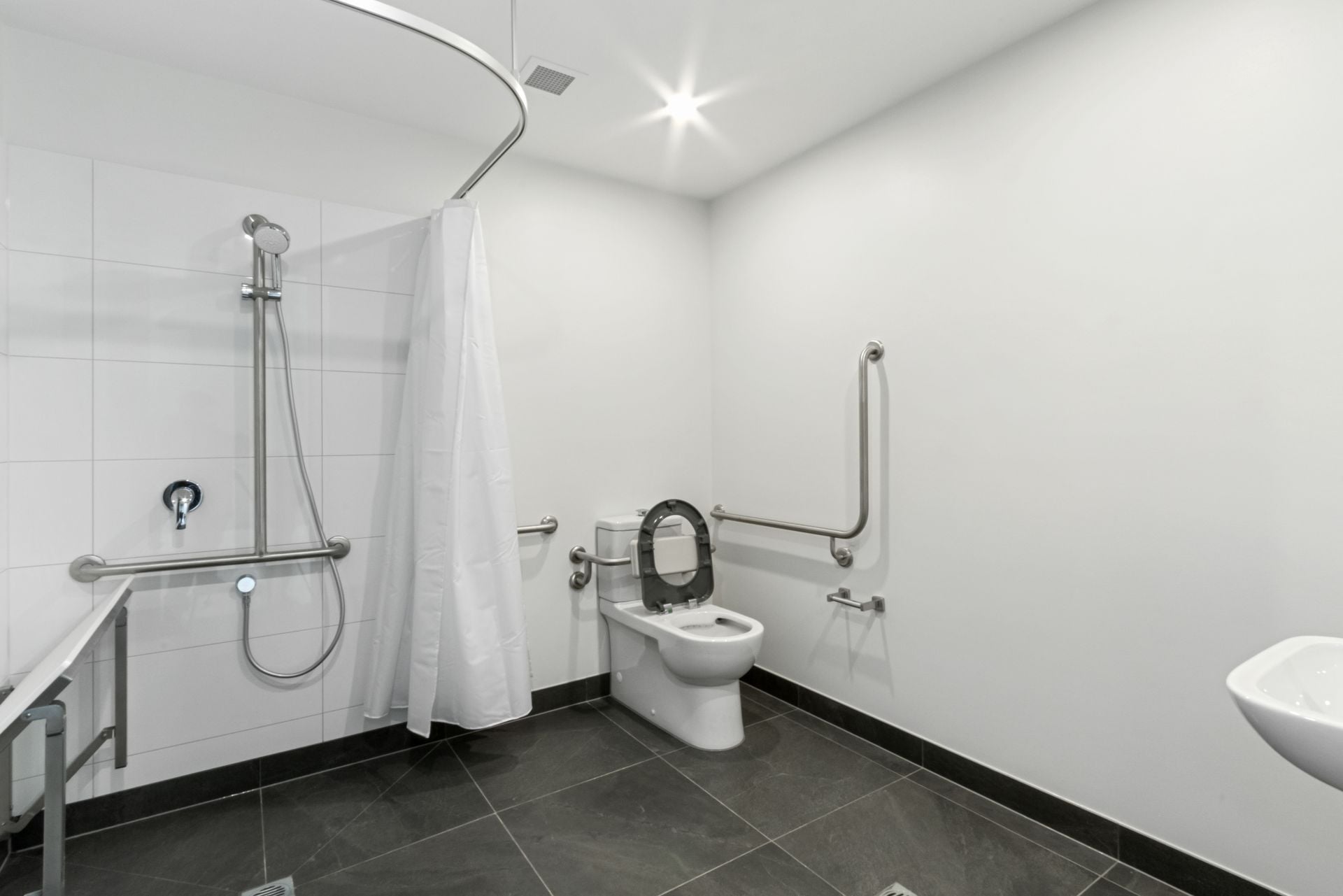 AFFORDABLE WAREHOUSE
NOW  $25,990.00 + Outgoings + GST.