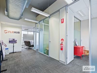 OFFICE OPPORTUNITY OPPOSITE STORY BRIDGE HOTEL!