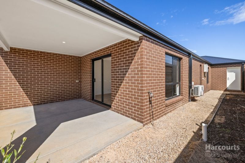 8 Isaacs Street, Deanside