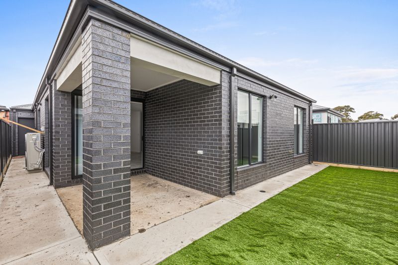 18 Pitchstone Circuit, Epping