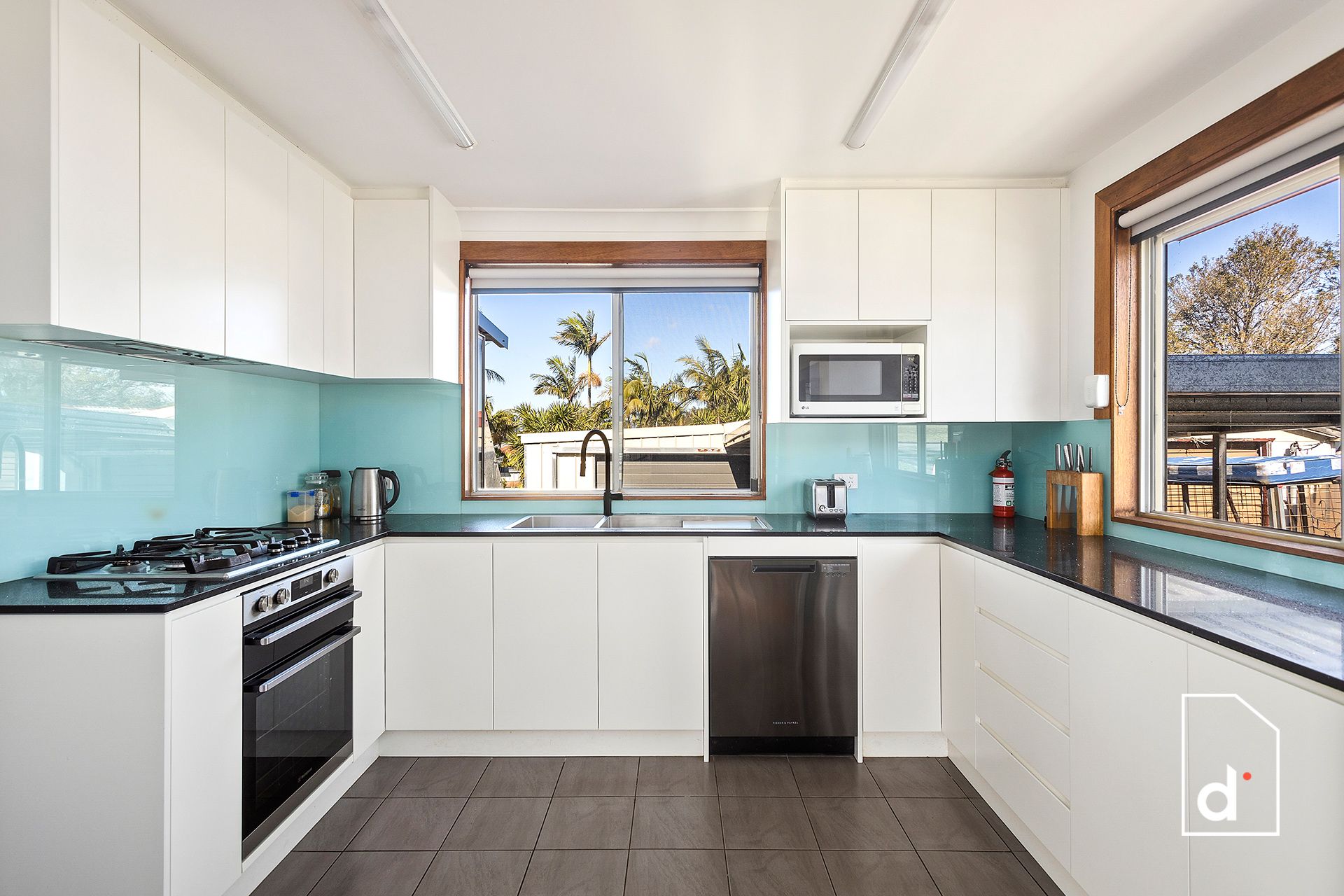 309 Northcliffe Drive, Berkeley NSW