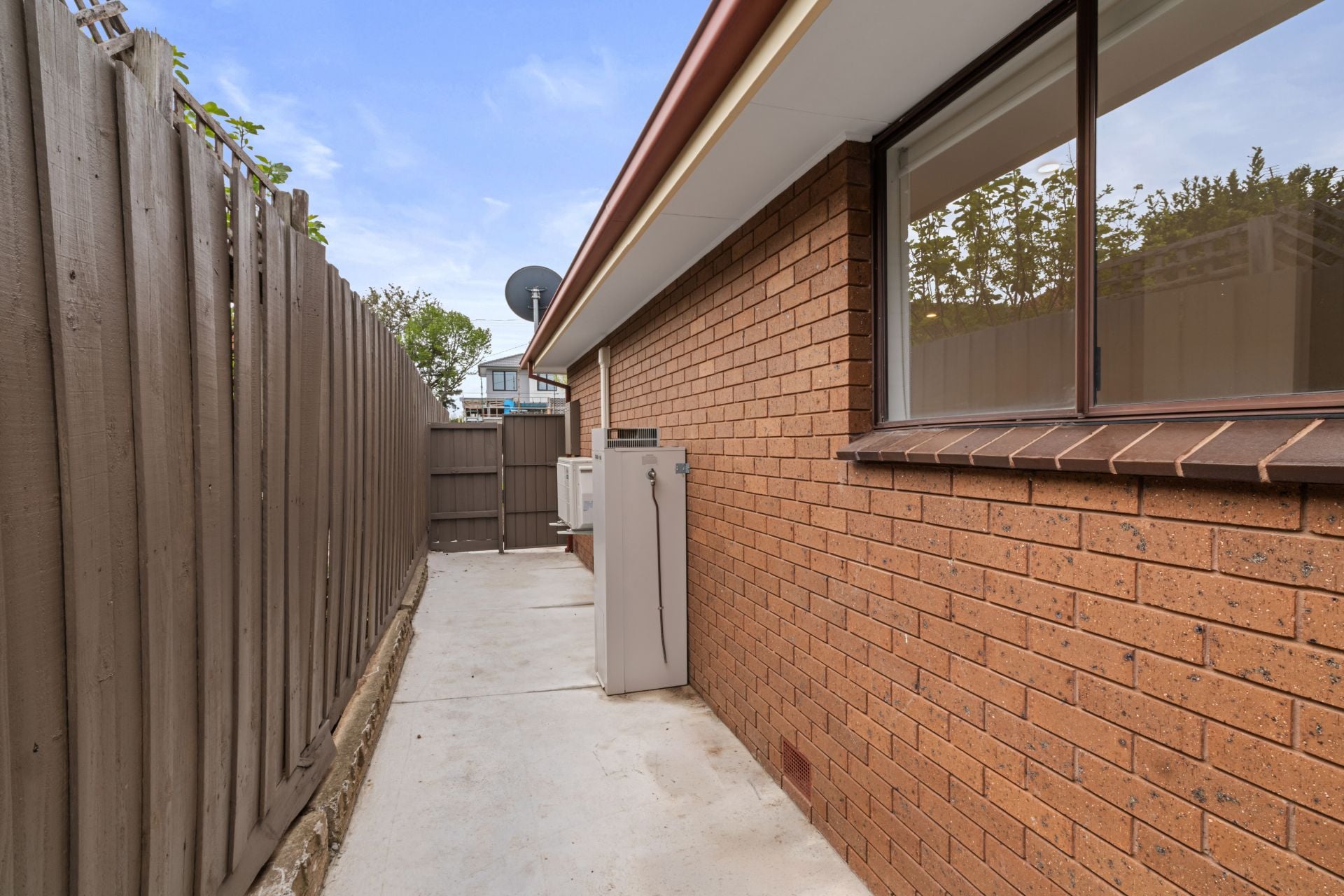 Modern Comfort With Courtyard Appeal