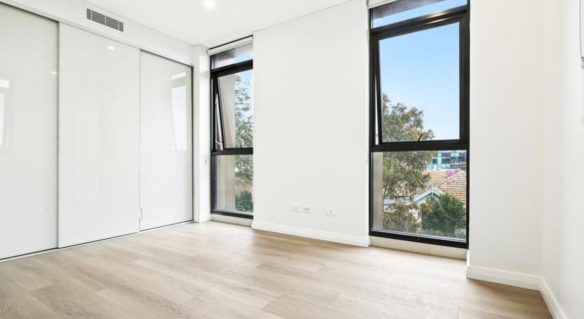 Ryde B5206/16 Constitution Road