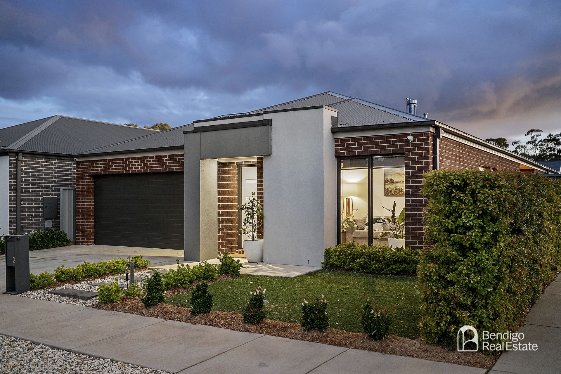 2 Elstead Drive Strathdale VIC, Strathdale - Thumbnail 2