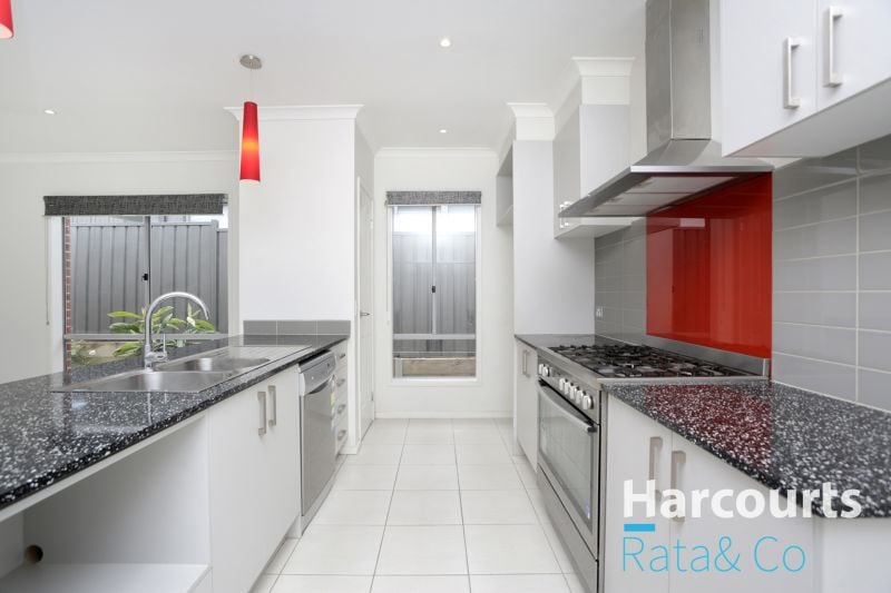 14 Erindale Rise, Mernda