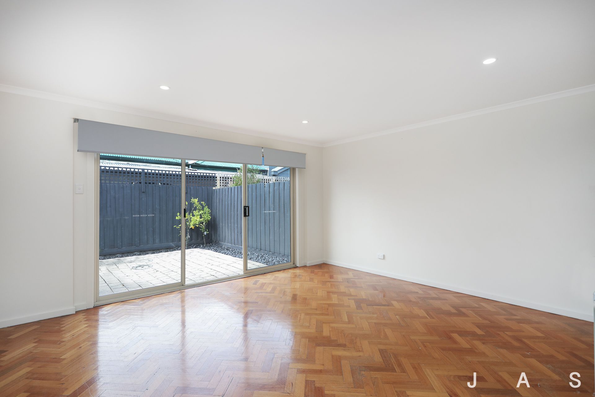 30 Emma Street Seddon VIC, Seddon - Thumbnail 3