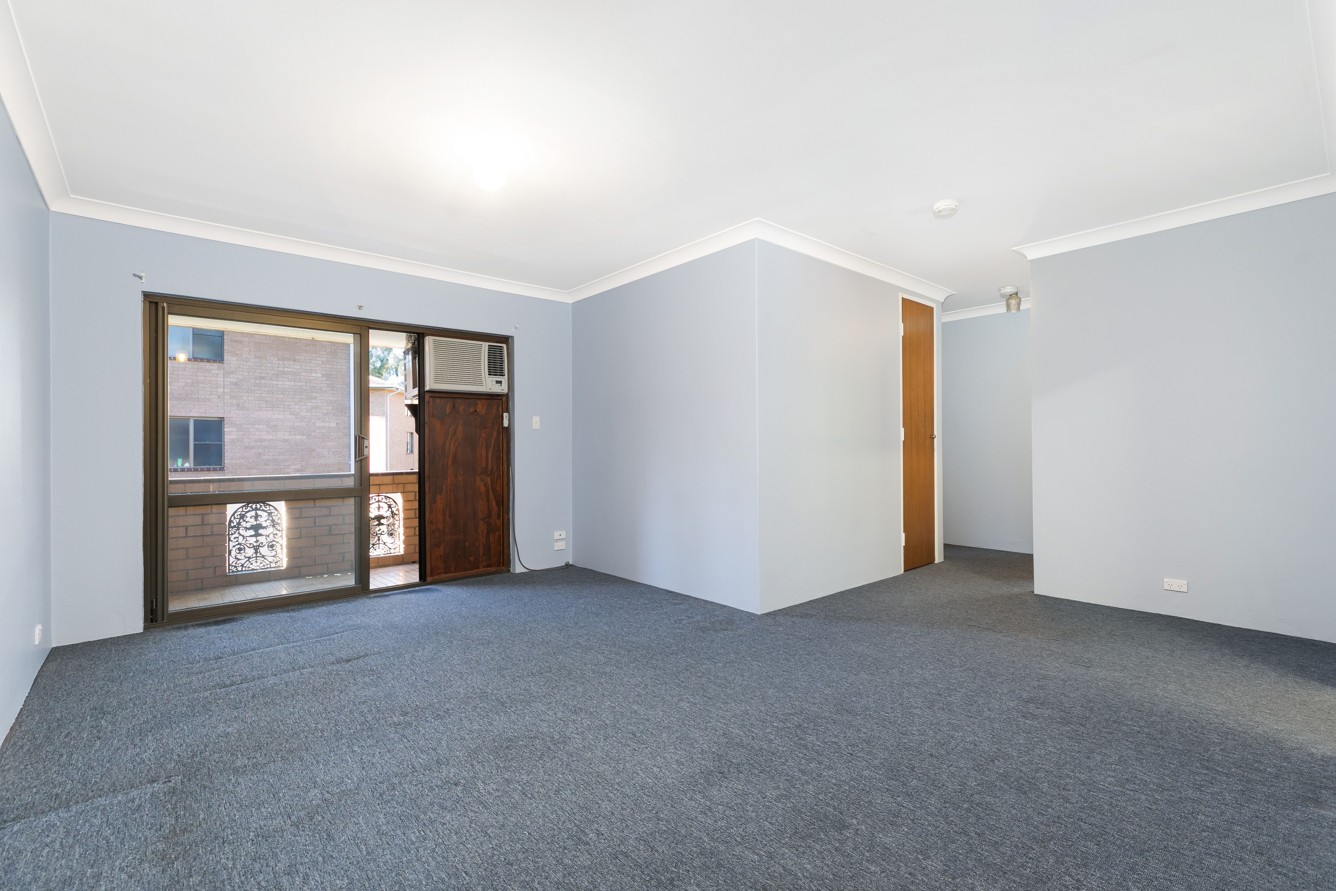 10/8-12 Taren Road CARINGBAH 2229