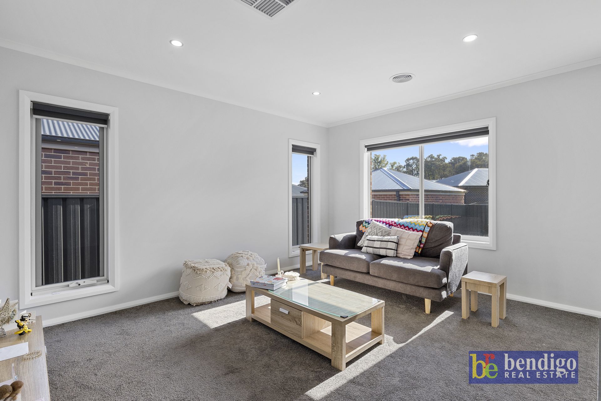 15 Friswell Avenue Flora Hill VIC, Hill - Thumbnail 3