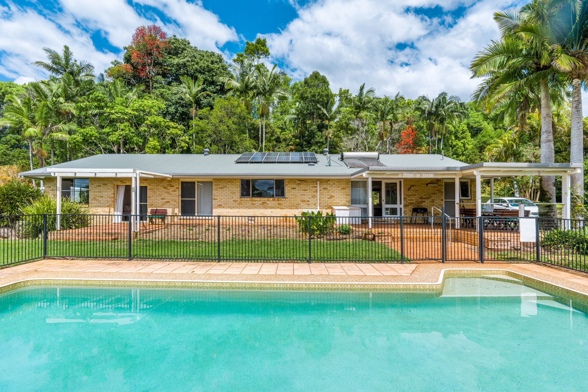 $ 1,600,000, Lindendale - Thumbnail 3