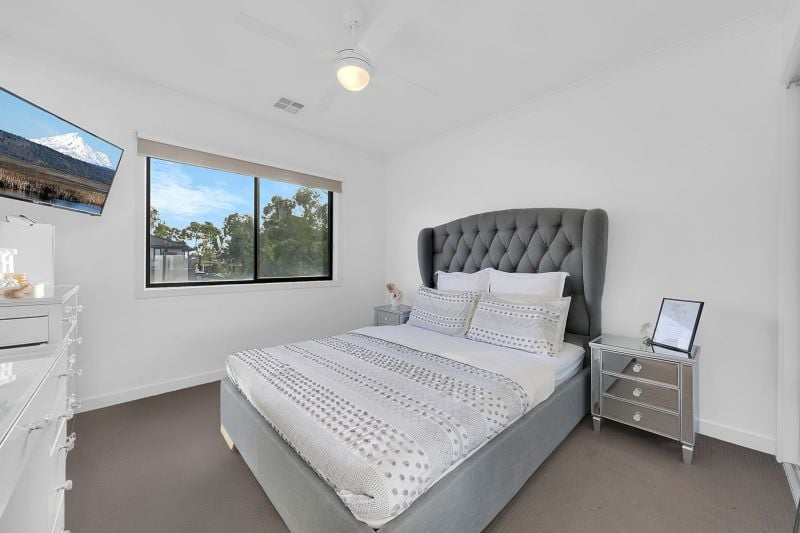 15 Teschke Walk, Epping