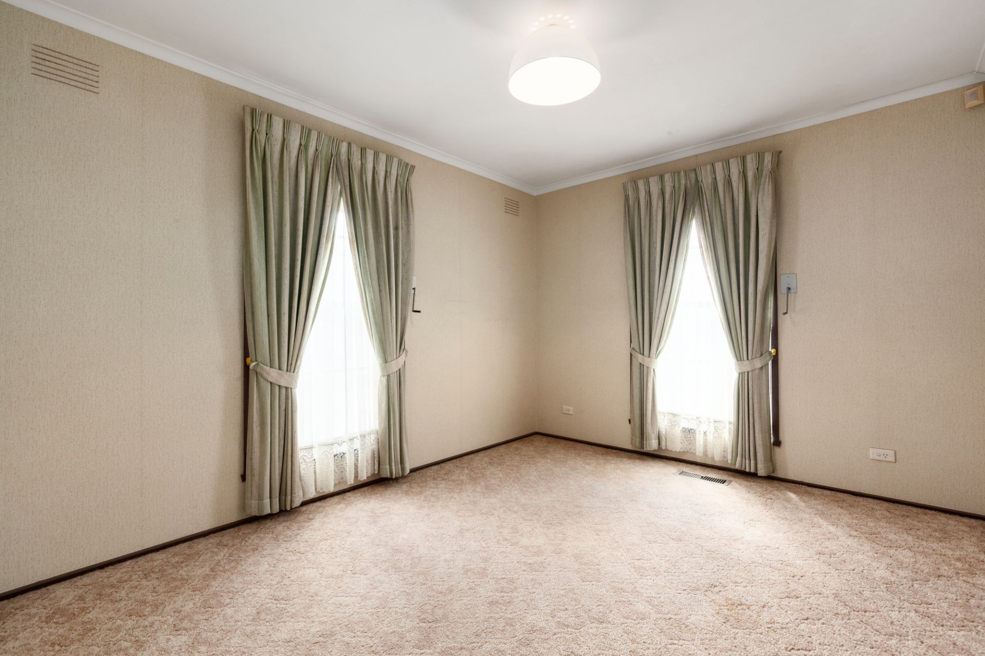 5 Bedrooms - Great Value here .....