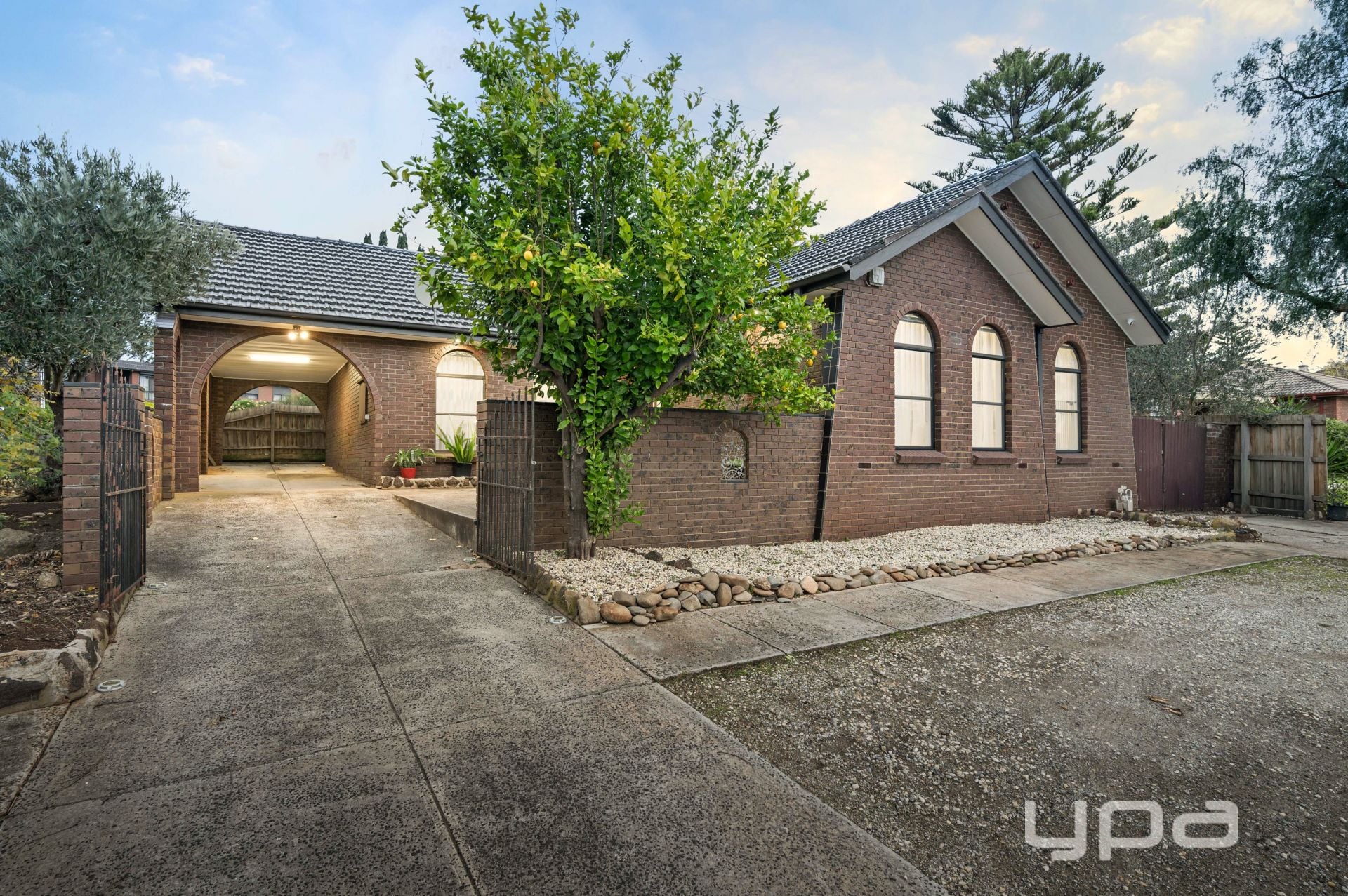 2 Swaith Court WESTMEADOWS VIC, Westmeadows - Image 1