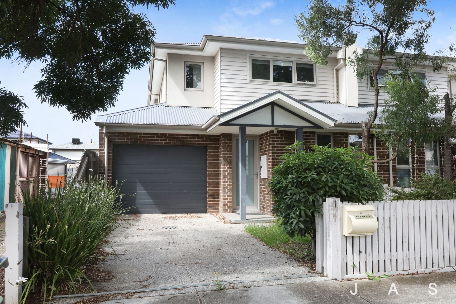 1 Monmouth St Newport VIC, Newport - Thumbnail 2
