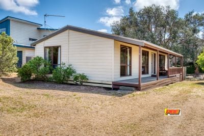 11 Saturn Parade, Venus Bay VIC, Venus Bay - Thumbnail 2