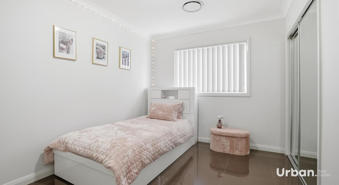 Denham Court 32 Plumegrass Avenue