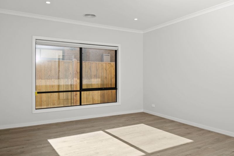 8 Saddledome Road, Wollert