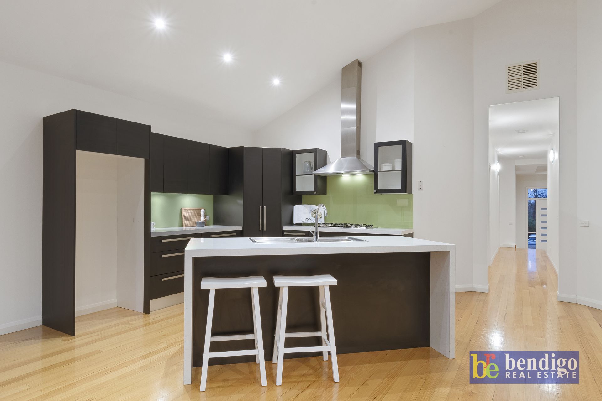 12 Alpaca Court Kangaroo Flat VIC, Flat - Thumbnail 5