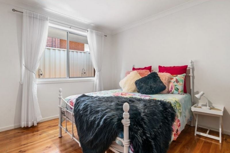 1/7 Boston Road, Lalor