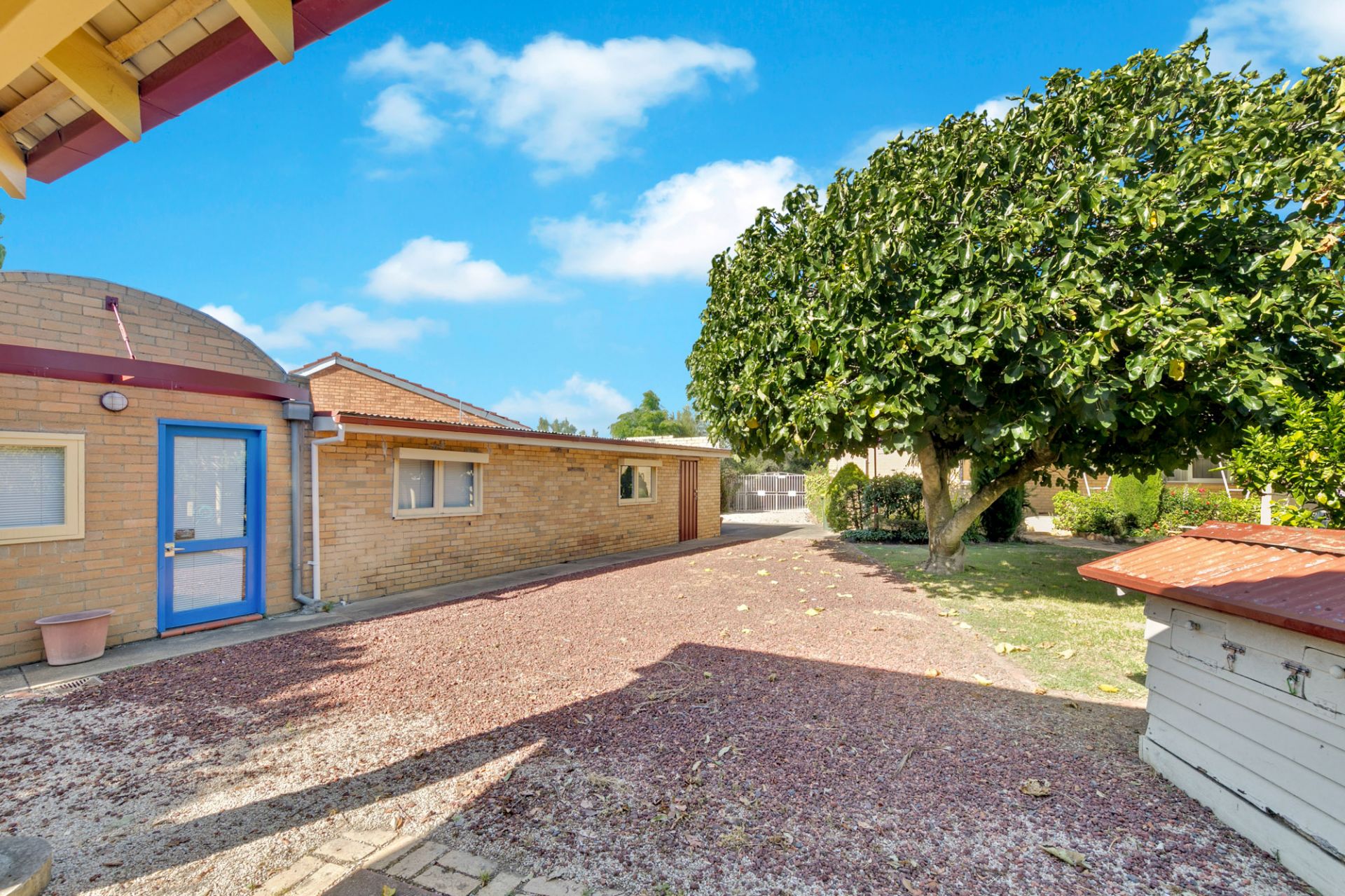 926 m2  =  Big Potential , Big Rewards