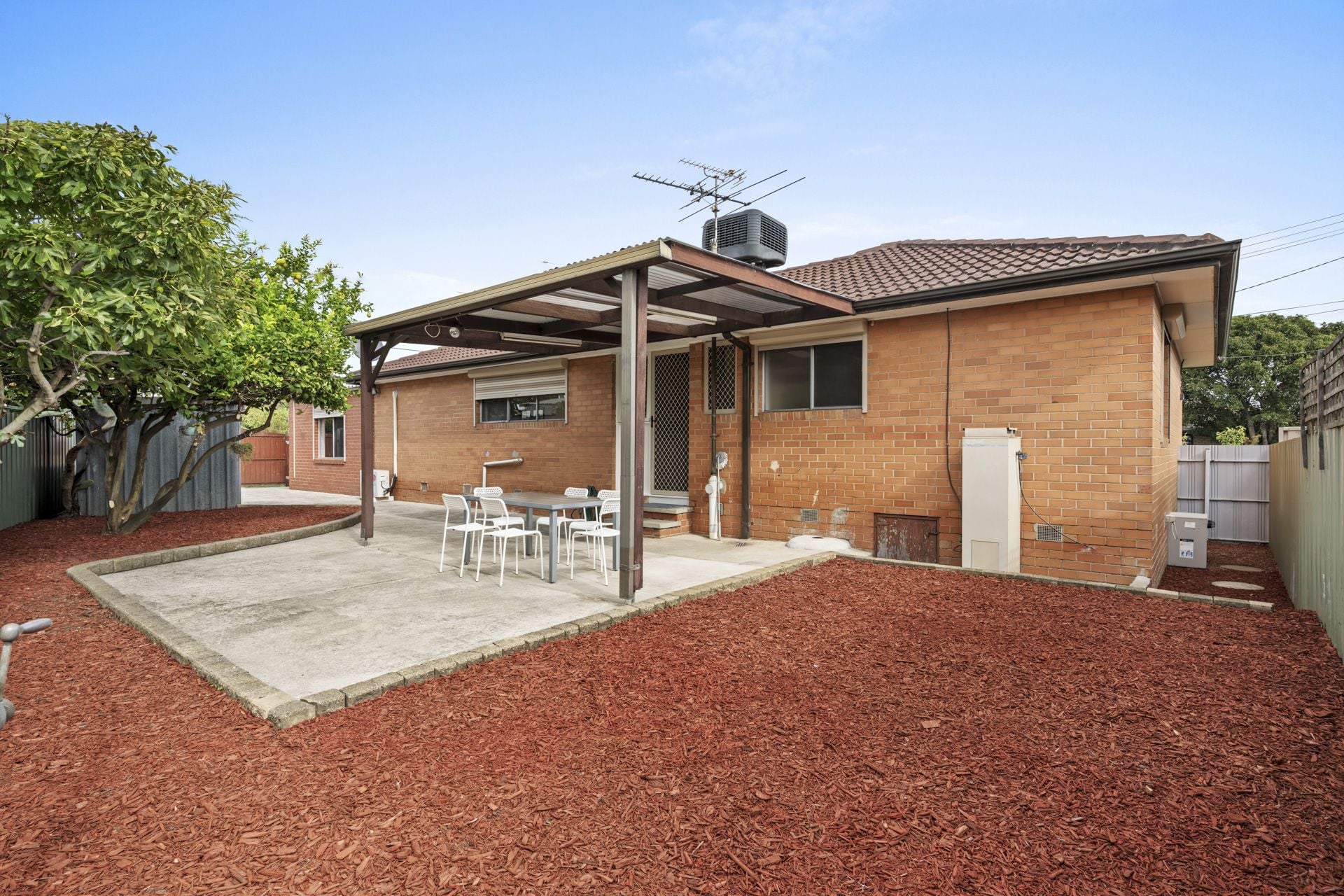 IDEAL HOME IN A CENTRAL LOCATION
