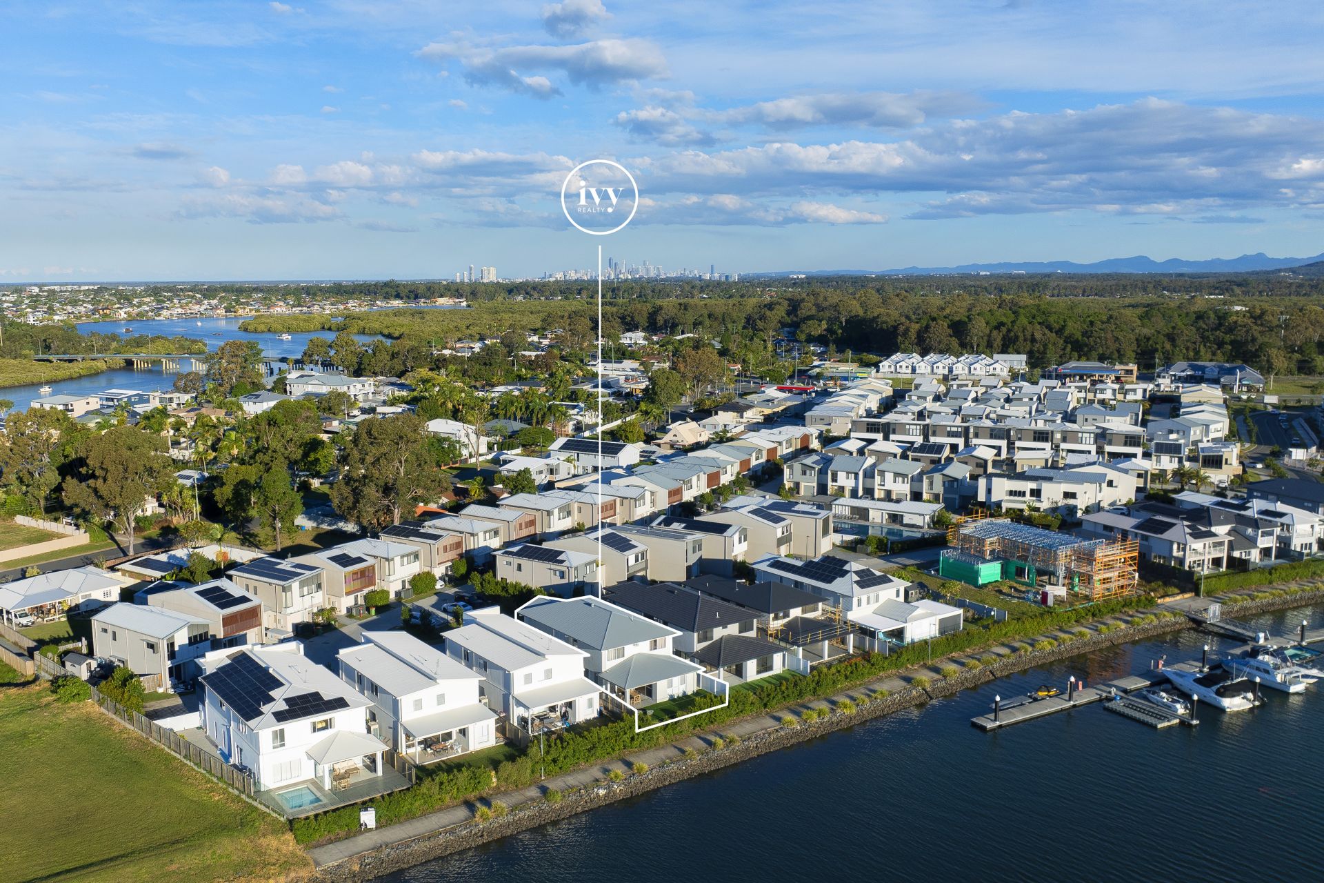 4 Lyra Avenue, Hope Island - Thumbnail 6