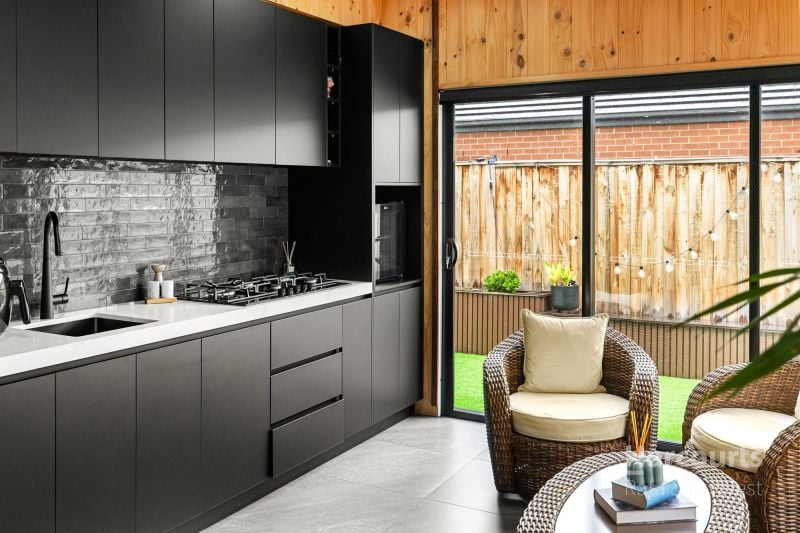 23 Shadow Street, Deanside