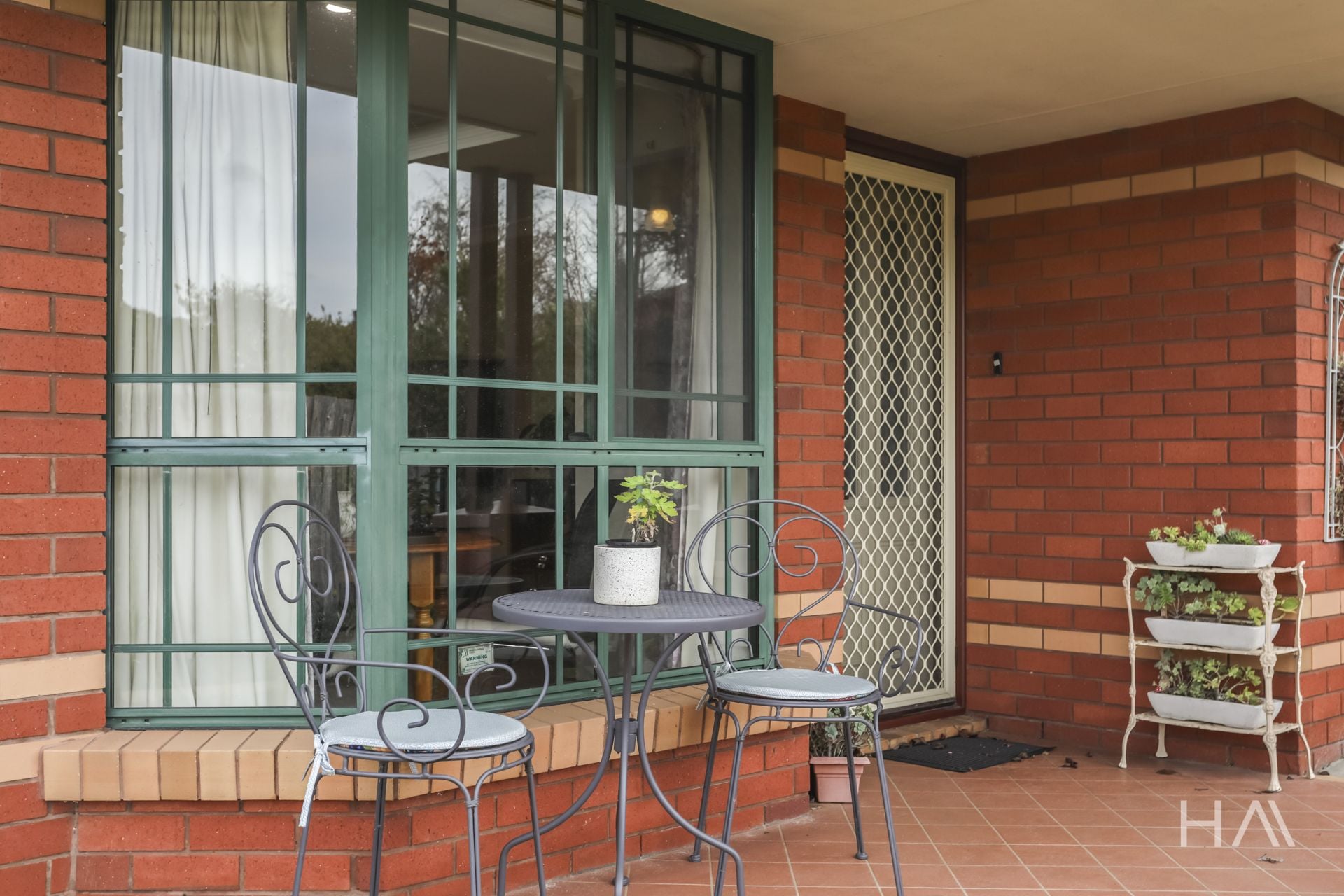2/8 Holstun Place Riverside, Riverside - Thumbnail 3