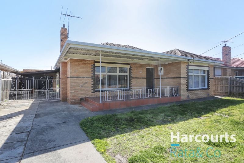62 Alexander Avenue, Thomastown