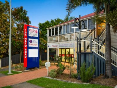 FLEXIBLE GROUND FLOOR MEDICAL/OFFICE OPPORTUNITY.