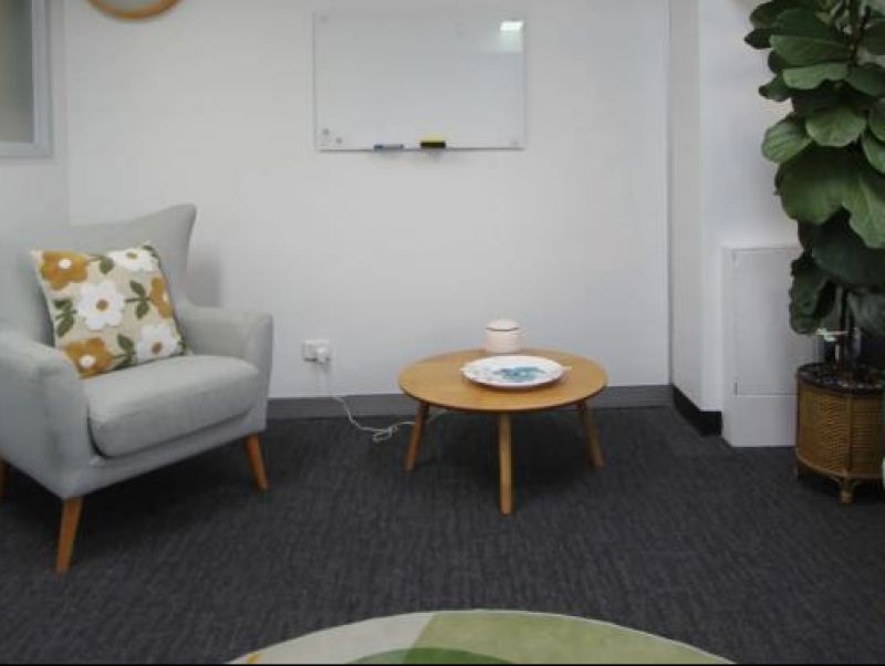 Level 2 Suite 5/303 Coronation Drive, Milton