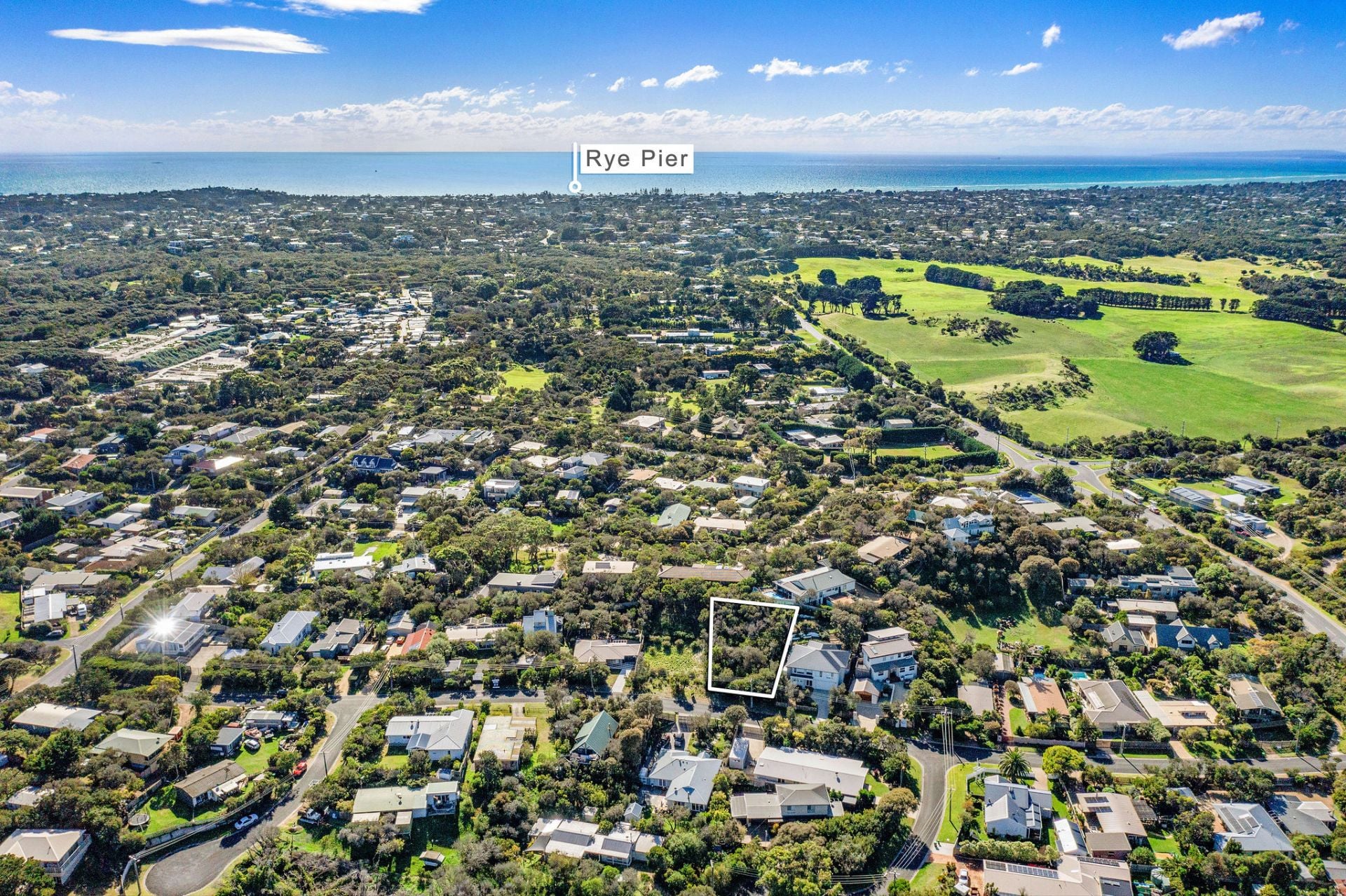16 Jillian Drive, Rye - Thumbnail 3